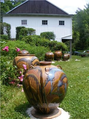 arts tour, pot by willi singleton